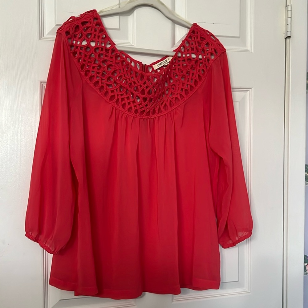 Umgee+ Coral Top with hole at the top